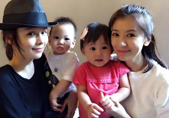 妞快報：年紀最小的牛郎織女終於見面了！咘咘V寶大眼融化兩媽咪 妞快報、嘴邊肉、萌、咘咘、V寶、都疼、賈靜雯、徐若瑄、修杰楷、Vivian、女神、可愛