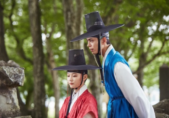 劇名只要有「它」就是大勢？盤點那些年來自外太空的7部韓劇 韓劇、流星花園、擁抱太陽的月亮、主君的太陽、來自星星的你