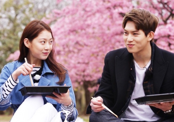 跪求昇妍向日葵肉麻重現！《我結》宣言夫婦再度攜手戀愛 我們結婚了、李宗泫、孔昇延、宣言夫婦、FNC