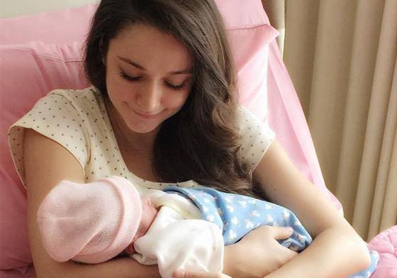 妞快報：可以和咘咘組少女團體嗎？瑞莎和女兒Nika相似度高達90% 瑞莎、Nika、Veronika、懷孕、生子