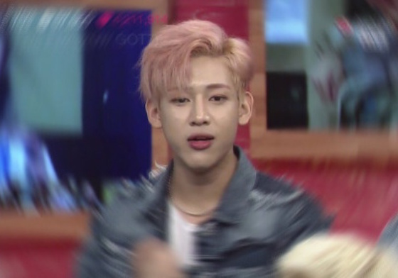 拿出以前的綜藝和朋友發花癡！等待回歸的你都在做的5件事 迷妹、回歸、偶像、韓團、綜藝、存錢、花錢、等待、mv、花癡、社長