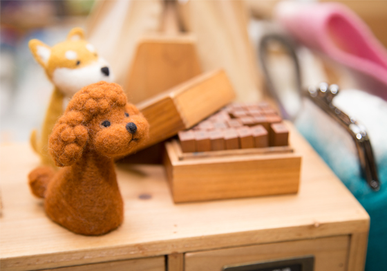 女孩都難抵擋的羊毛氈療癒力！來趣戳出專屬你的美好生活 羊毛氈、來趣窩課、手作、帆布袋、盆栽