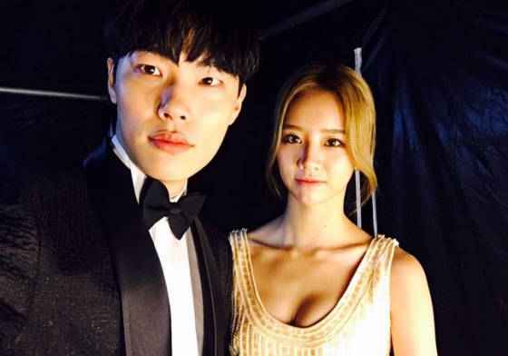 看你們同框我們都要哭了啦！tvN十週年頒獎典禮7個閃到爆的粉紅 tvN、tvN10、tvN十週年、頒獎典禮、放閃、安宰賢、具惠善、惠利、朴寶劍、柳俊烈、正八、李文世、請回答1994、請回答1997、請回答1988、三時三餐、恩地、徐仁國、閔都凞、金成均