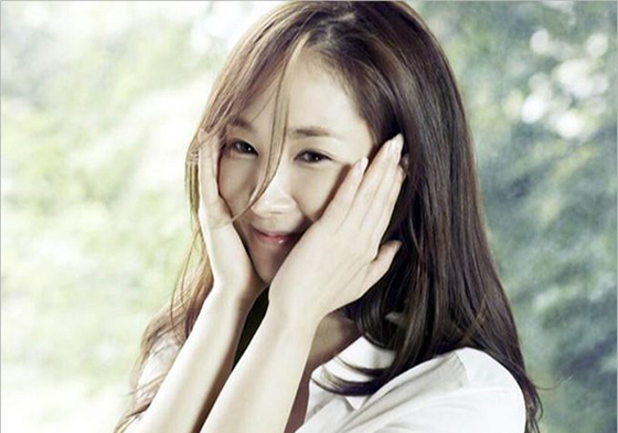 氣溫驟降肌膚怎麼抗寒？美妝達人私授5大獨門美容油的「插隊」用法 美容油、美妝達人、獨門用法、抗寒、冬天下雪、保養、肌膚防禦力、面膜、底妝、光澤、前導、按摩、頭皮