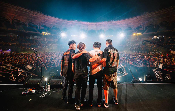 前奏一下火種們都忍不住想流淚！唱出時代記憶的「滅火器萬人演唱會」精彩回顧 滅火器、萬人演唱會、桃園國際棒球場、島嶼天光、曾經瘋狂、陳金鋒、晚安台灣