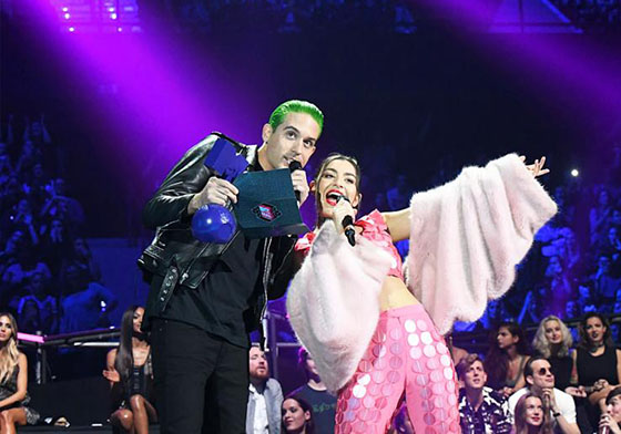 女神卡卡入手35座獎盃榮獲史上之最！2016歐洲MTV音樂大獎花絮 喬安Joanne、小賈斯汀、女神卡卡、 尚恩曼德斯、 威肯