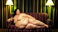 肉溢橫流的女體美 義大利攝影師Yossi Loloi顛覆傳統攝影集 Yossi Loloi、攝影、義大利、Full Beauty