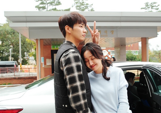 「他的眼神是怎麼回事？」《住在我家的男人》告訴你喜歡一個人的10個反應 住在我家的男人、秀愛、洪娜麗、高暖吉、金英光