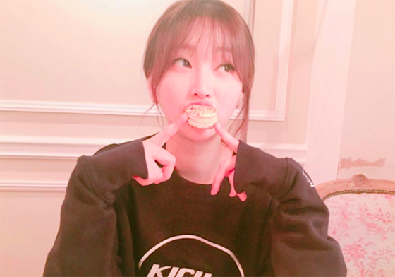 只要知道這個訣竅！女友經期來的時候男孩可以不要怕～ 經痛、暴飲暴食、體重上升、抑鬱、煩躁