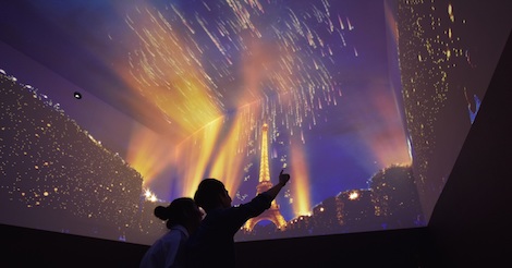 傳說初雪來了告白就會成功！在台灣也能邂逅飄雪的異國聖誕？！ 高雄、夢時代、聖誕節、平安夜、初雪、下雪、巴黎、異國