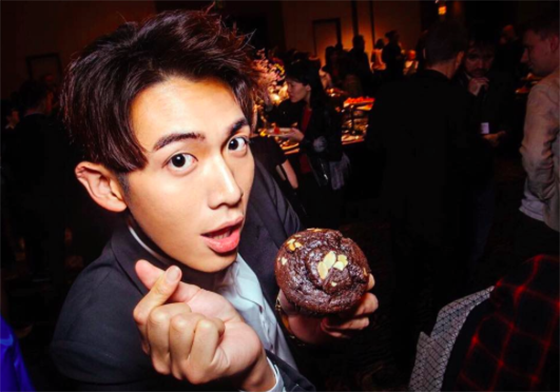 根本沒認真聽運勢直播？！柯震東意外擊中少女心的4個萌點！ 柯震東、唐立淇、再見瓦城、雙子座、天蠍座