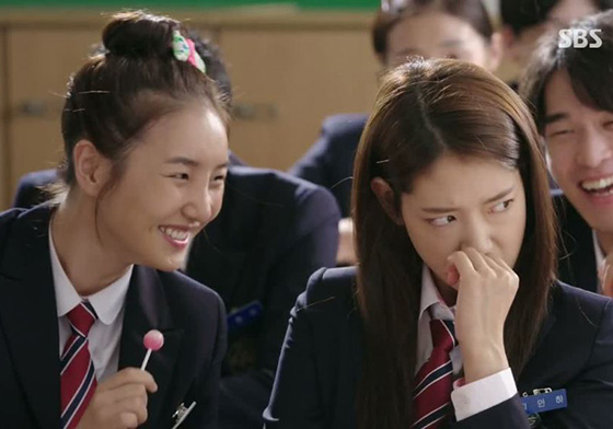 永遠都在回想剛說過的話有多蠢！「尷尬人」體質才懂的6個內心小劇場 尷尬、窘況、害羞、內向、人際相處