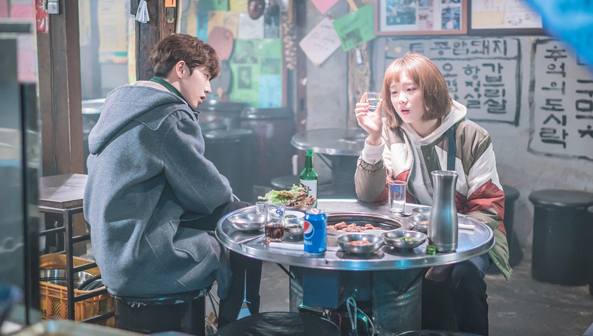 沒有什麼是一杯燒酒不能解決的 如果有那就兩杯 喝酒、借酒澆愁、朋友、燒酒、微醺