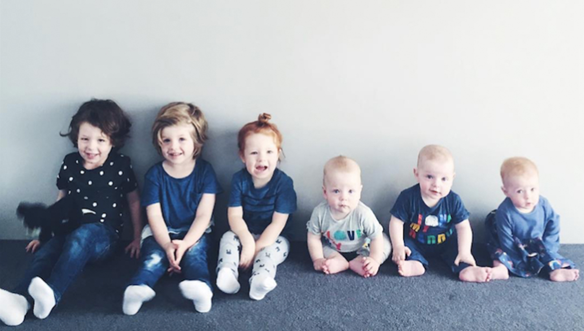 一個屋簷六個萌娃 這個媽媽有點太幸福囉～ 寶寶、小孩、嬰兒、萌、兄弟姊妹