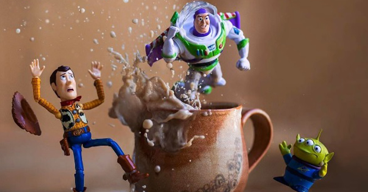 安弟不在家就可以這樣胡鬧嗎？《玩具總動員》的玩具在攝影師巧手下動起來啦！ 玩具總動員、攝影、巧思、創意、迷你、可愛、Mitchel Wu、Mitchel Wu Photography、mitchelwuphotography、藝術