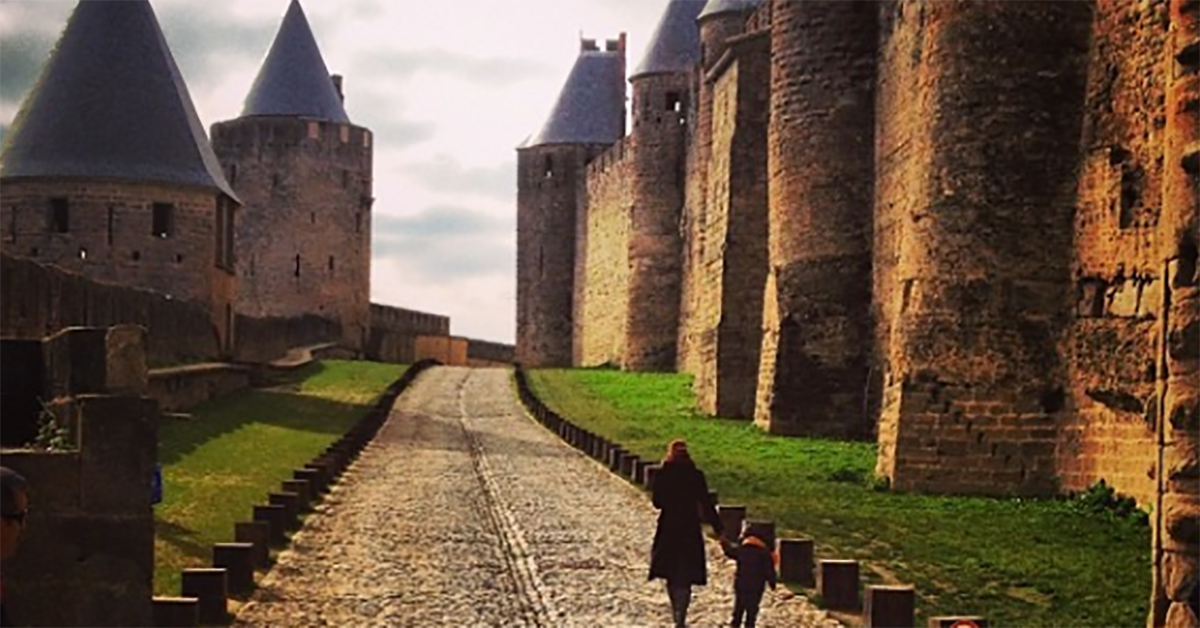 妞書僮：腦中的中古世紀究竟是現實還是夢？《遺落之子I：荒蕪烈焰》新書轉載2-1 妞書僮、遺落之子、荒蕪烈焰、科幻、浪漫