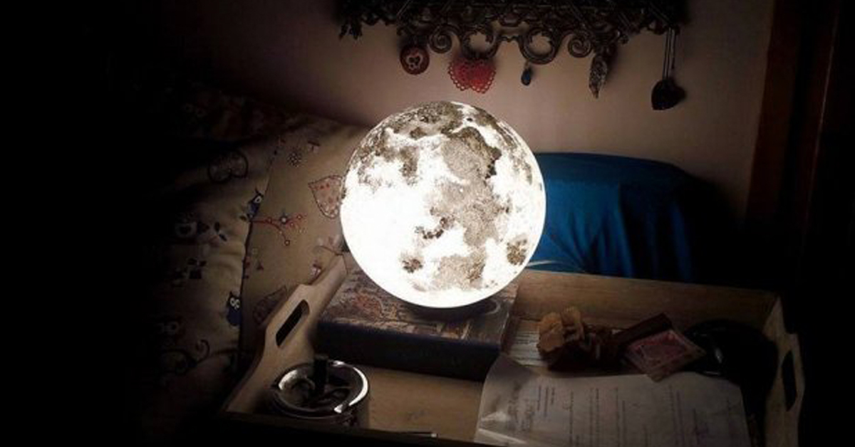 有看到吳剛嫦娥了嗎？仿真度100%的月亮夜燈照亮你的房間 月亮、浪漫、星球、宇宙、行星