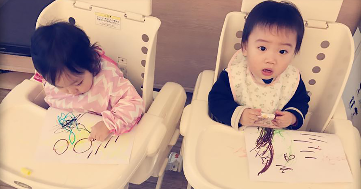 妞書僮：留點空間給意料之外的寶貝吧！《我看你看我》新書轉載2-2 妞書僮、深白色二人組、我看你看我、母親、孩子、偉大、學習、讀讀書