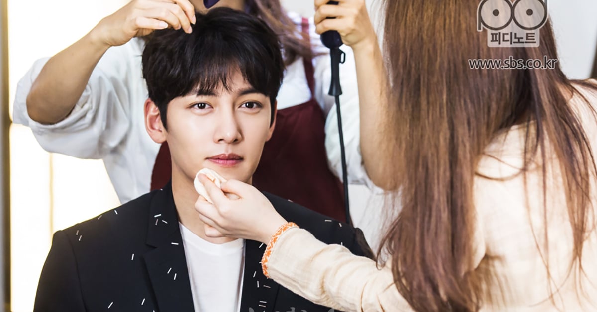 連男人都對池昌旭心跳加速？《奇怪的搭檔》崔泰俊：「你連絡我時激動極了～」 奇怪的搭檔、池昌旭、帥、崔泰俊、可愛、打情罵俏、傲嬌、西裝