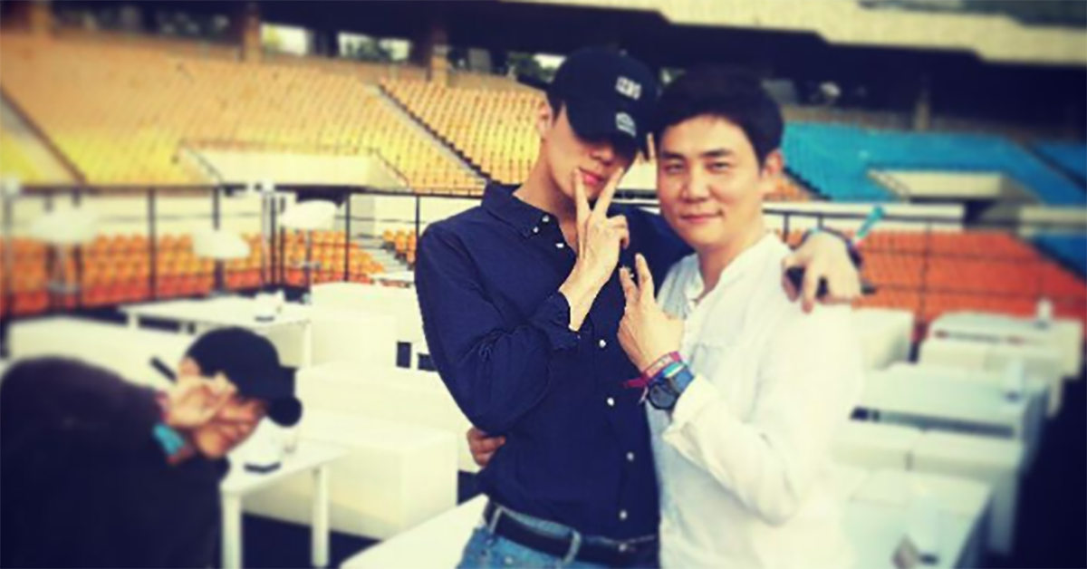 吳世勳你這姿勢會不會太少女？眾粉絲齊喊：「廚師你放開那位少年！」 EXO、吳世勳、朴燦烈、超世代音樂節、少女