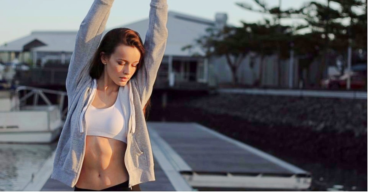 駝背女孩的救星！讓妳找回完美姿態的瑜珈5招 脊椎側彎、駝背、女生、矯正、瑜珈、姿勢