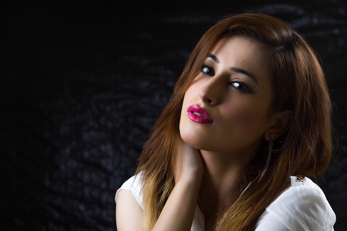 [新聞稿]「夏日必備補妝神器 」超水超透蜜粉餅！Miss Hana客製化定妝產品全新登場  Miss Hana、花娜小姐、零油光輕透親膚蜜粉餅、超水感親膚蜜粉餅、粉餅