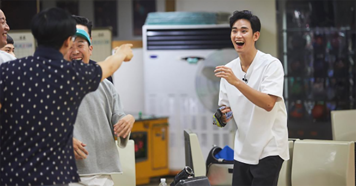 金秀賢打保齡球居然輸給業餘的？《無限挑戰》主持人聯手製作組惡整秀賢歐巴 金秀賢、保齡球、比賽、全倒、惡整