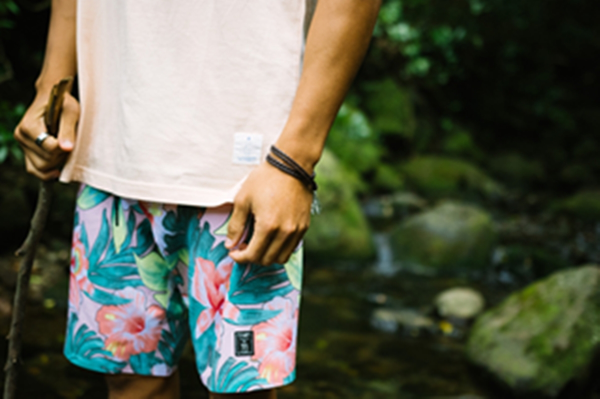 [新聞稿]征服夏天靠這個！VAST用衝浪機能新品幫你整裝待發  VAST、夏天、衝浪、環保議題、Surf Tee