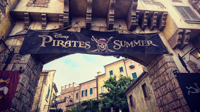 東京迪士尼海洋今年改走帥氣路線？暑期限定《神鬼奇航》海盜世界熱情開跑 愛玩妞、日本、東京、迪士尼海洋、夏天