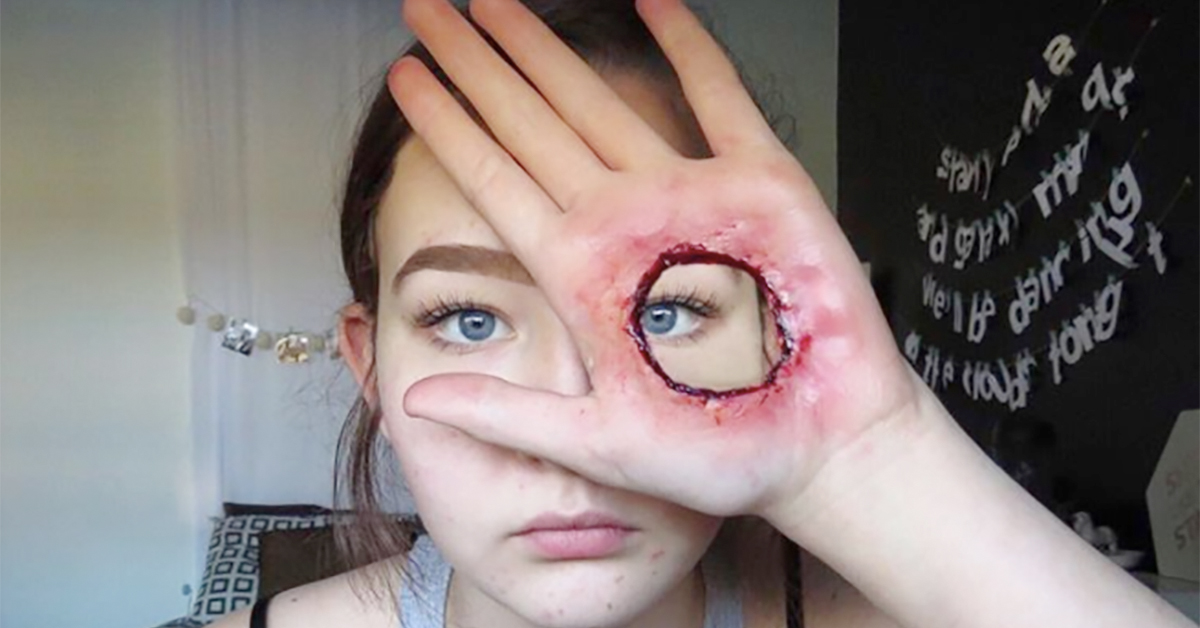 13歲小女生無師自通學會各種特效神技！生人勿近的活屍妝兩年就出師 特效妝、彩妝小天才、神人、無師自通、萬聖節