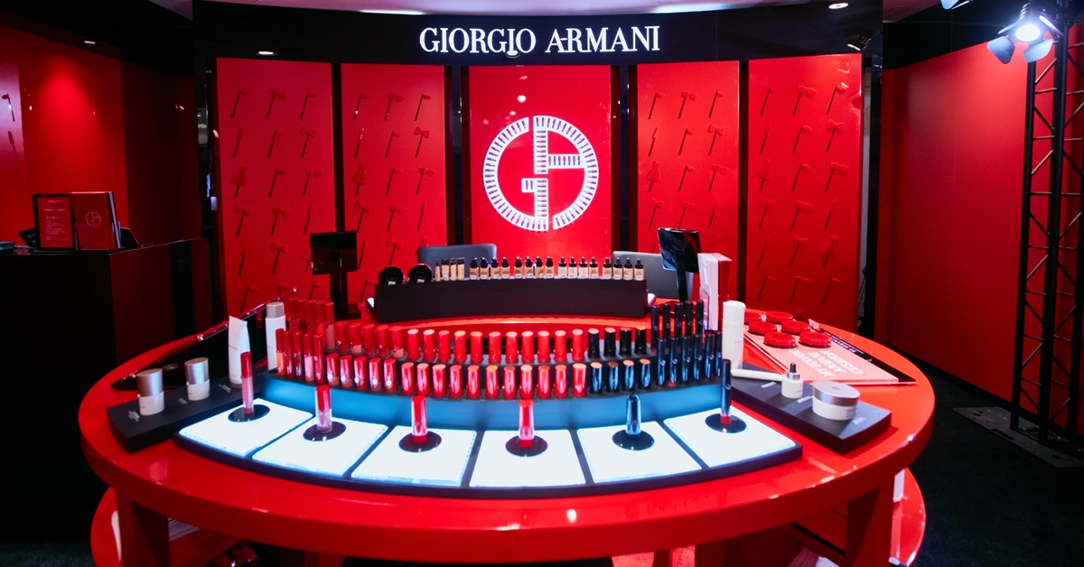 專屬於妳的「唇萃」風采！GIORGIO ARMANI 打造全台首家紅色快閃店 GIORGIO ARMANI、經典奢華、紅色快閃店