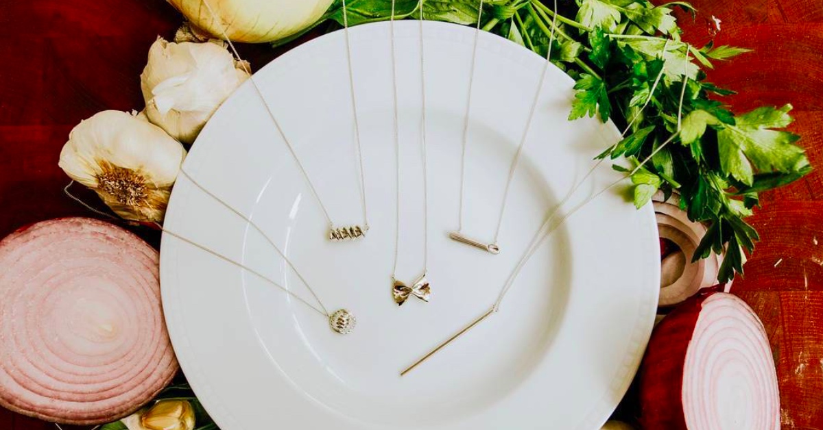 「史上最美吃貨」新時尚單品在這裡！蝴蝶義麵項鍊讓你美到逆天 義大利麵、項鍊、Delicacies Jewelry、吃貨、delicacies_jewelry