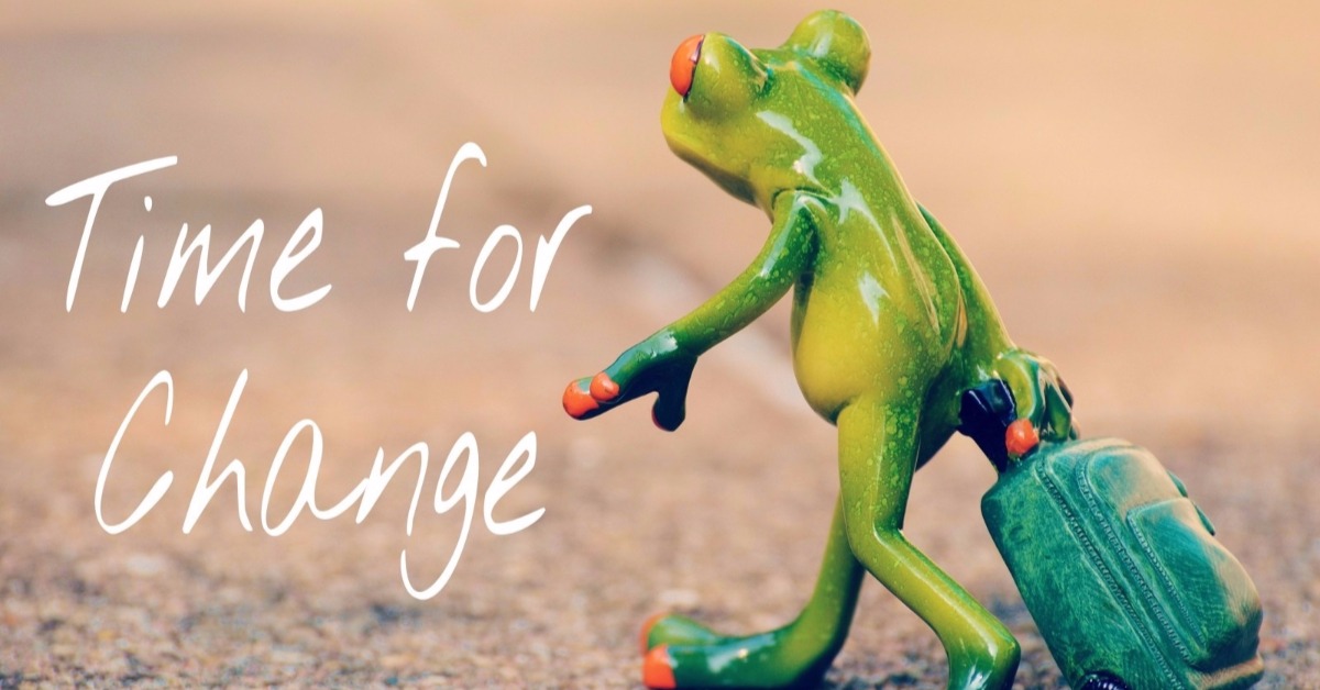 水逆一整年的大家都看這些書！2017暢銷書TOP10女孩們都發摟了嗎？ 買書、剁手指小姐、小說、在咖啡冷掉之前、明天我要和昨天的你談戀愛、你的名字、東野圭吾、誠品暢銷、年度排行、房思琪的初戀樂園、讀讀書