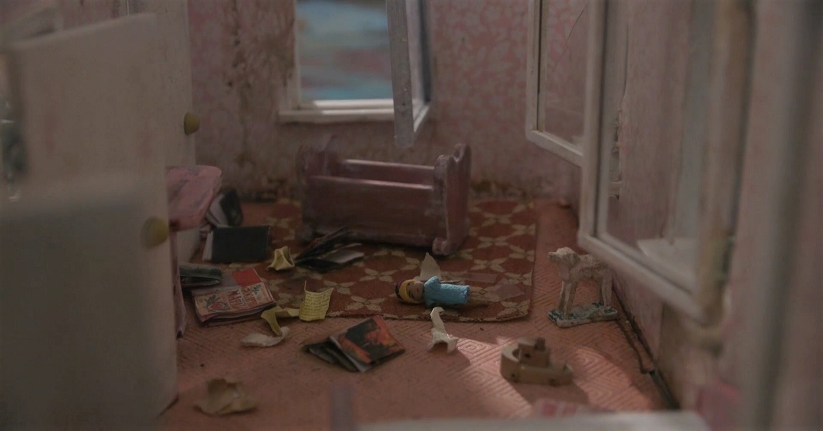 通常像鬼屋的地方都有個故事！微型藝術「被主人拋棄的娃娃屋」有話要說 微型藝術、創作、娃娃屋、玩具屋、羅馬、Alice Pasquini、alicepasquini、藝術