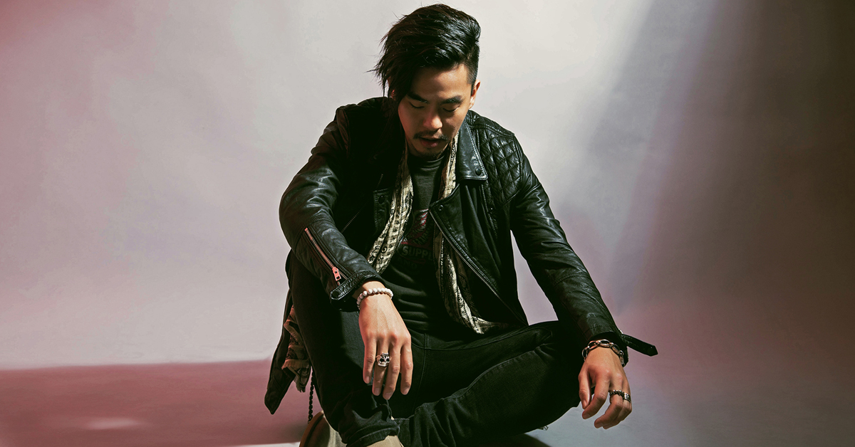 妞專訪：有一種搖滾叫「柯有倫」！硬漢柔情〈因為愛你〉所以要痛快的唱出來 妞專訪、柯有倫、柯式搖滾、抒情搖滾、飛、第六張專輯、新專輯、因為愛你、告訴我、巧柯力