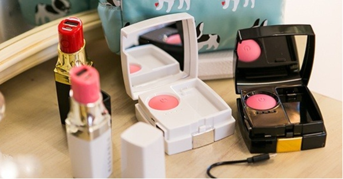 這個口紅不是拿來塗嘴唇的！化妝品造型行動電源特輯 行動電源、口紅、腮紅、化妝品、擬真