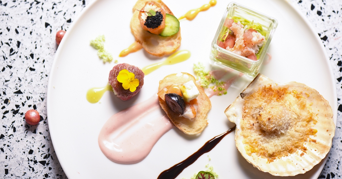 W飯店嶄新WOOBAR攜手美妝品牌BENEFIT！推出「W玩妝特務」聯名下午茶 W、飯店、WOOBAR、美妝品牌、BENEFIT、W玩妝特務、聯名、下午茶