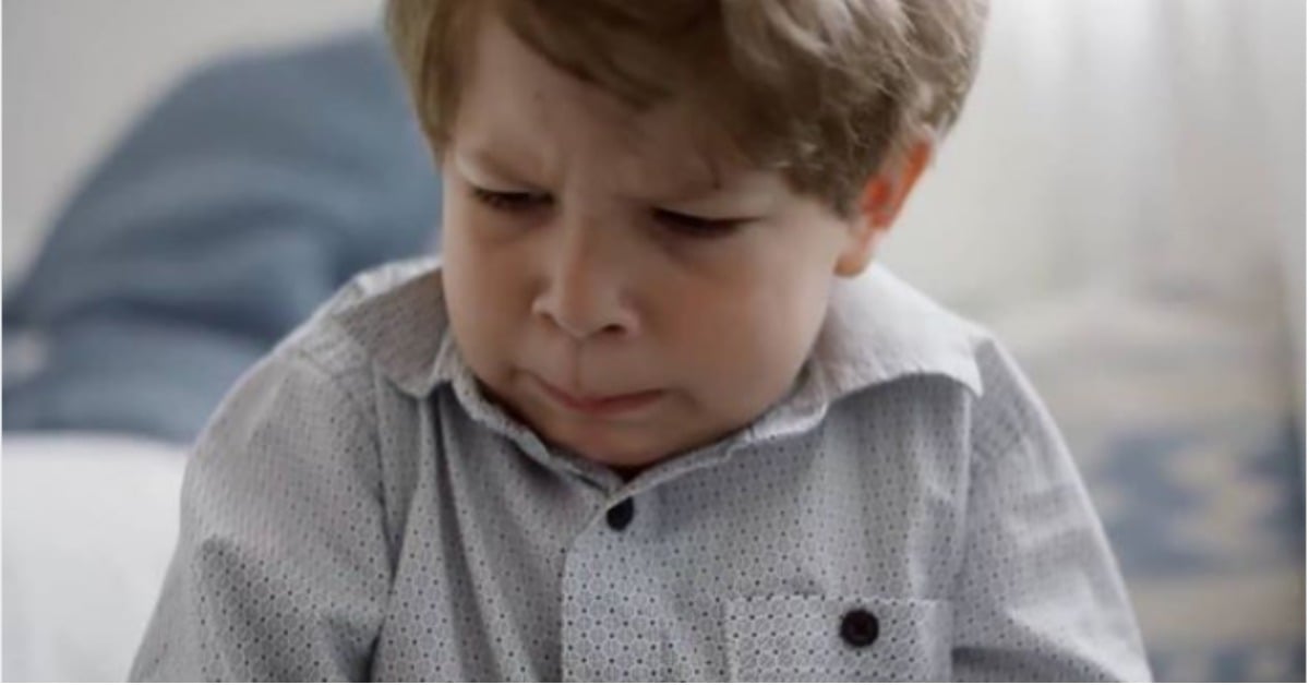 坐擁兩台賓士車，孩子們只覺得好崩潰 德國廣告、賓士汽車、汽車廣告、煞車輔助系統、