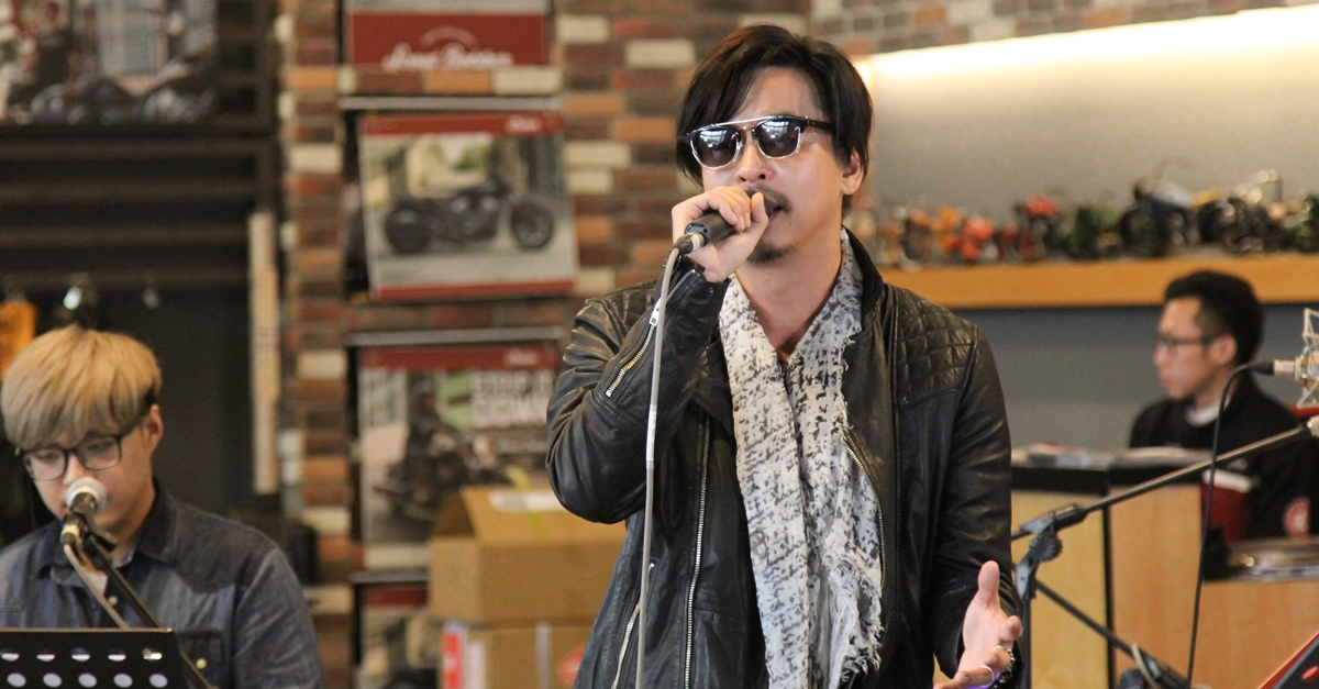 20台百萬重機圍繞！柯有倫網路演唱會全力搖滾狂飆 柯有倫、BandBand Band、重機、飛