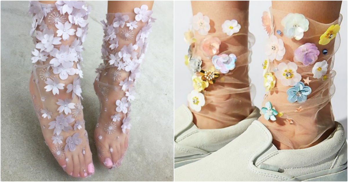 春神降臨在你腳上！人氣紐約藝術家又出新招，「花朵網紗襪」仙到不捨得穿♡ 網紗襪、花朵襪、Lirika Matoshi、櫻花、櫻花季、春天購物、紐約設計師、時尚