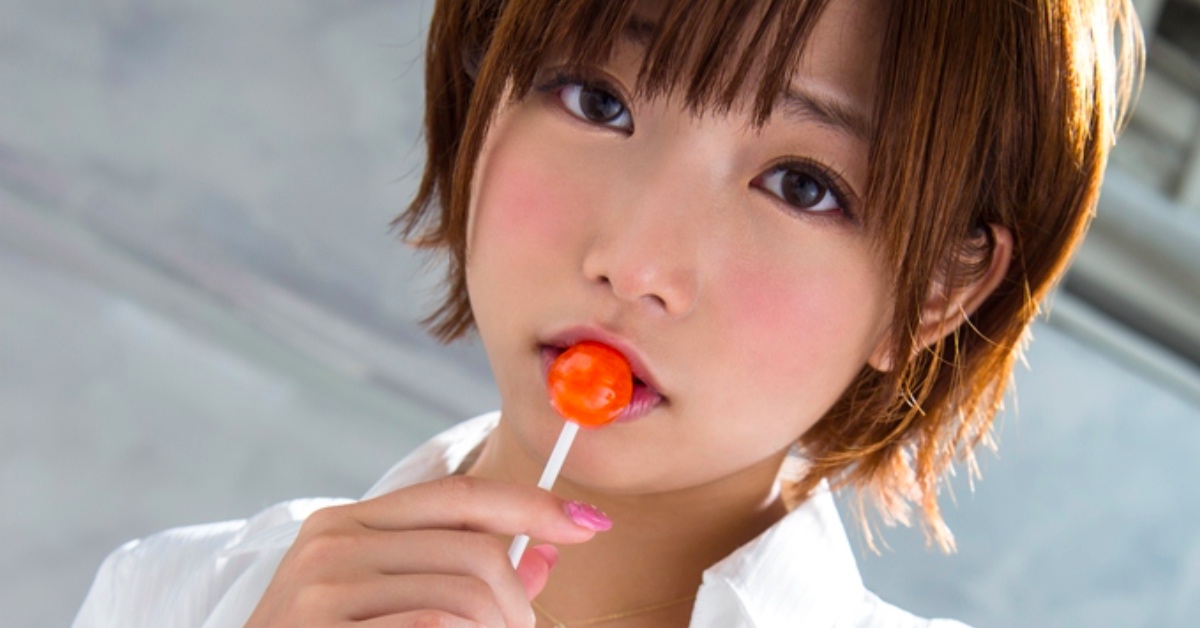 試著找尋沒有擁抱過的溫暖──《凹凸》書摘連載第三章  我跟我自己 | 妞書僮 凹凸、我跟我自己、連載、讀讀書