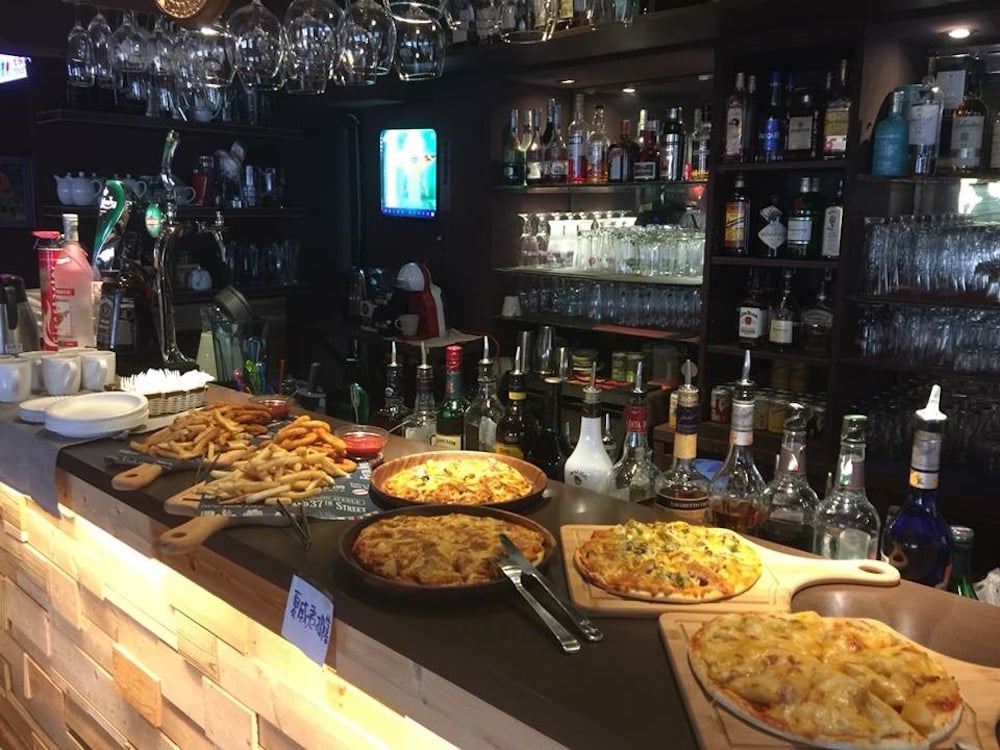 愛聽老藍調、抒情、美式鄉村？來「Oldie Goodie」音樂酒吧 台北100選、特色餐廳、師大商圈、OLDIE GOODIE