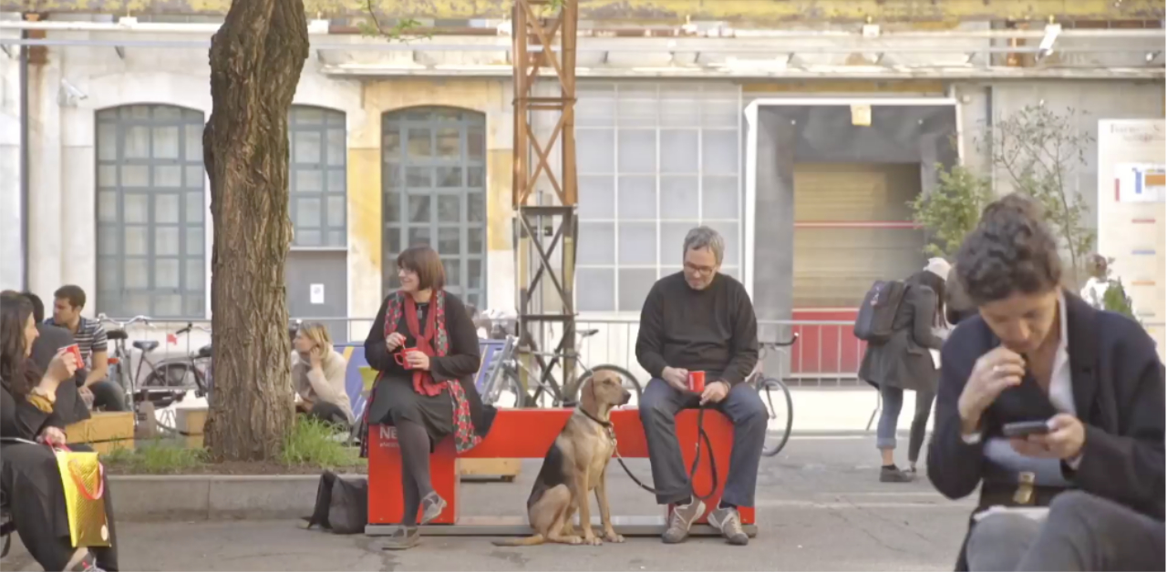 哈囉長板凳 米蘭廣告、雀巢廣告、雀巢咖啡、雀巢、長板凳、趣味、距離