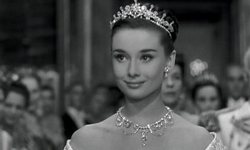 當一回公主吧！新娘的皇冠髮型特輯 婚禮、新娘、婚紗、時尚、髮型