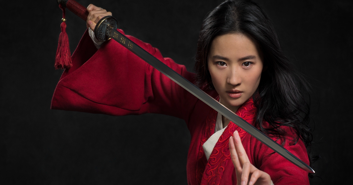 「神仙姐姐」劉亦菲真人版《花木蘭》劇照曝光！褪去仙氣改配武器帥度十足！    劉亦菲、花木蘭、迪士尼、甄子丹、鞏俐、李連杰