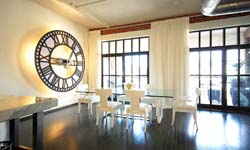 直擊女演員的起居室！莎莉賽隆的閣樓宅邸       莎莉賽隆、豪宅、住家、女明星、大公開