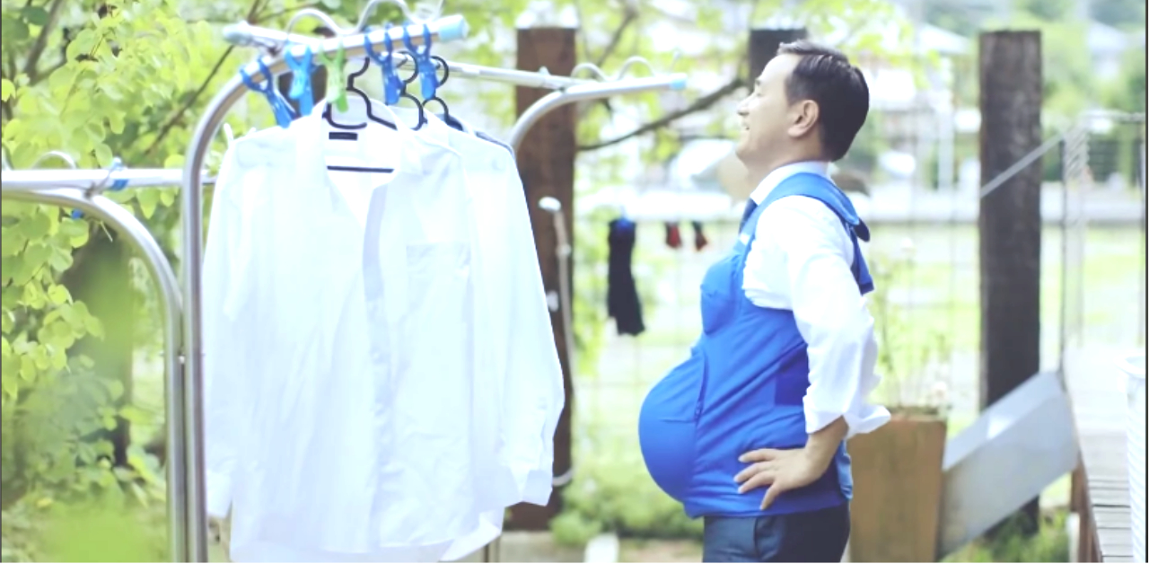 揹上 7.3 公斤，縣知事們體驗孕婦生活 日本廣告、育兒、男性、日本男性、孕婦、體驗、懷孕