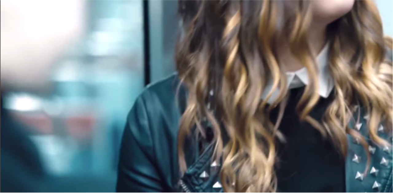 就算你都不出聲，頭髮照樣出賣你心聲 法國廣告、頭髮、巴黎卡詩、肢體動作、情緒、