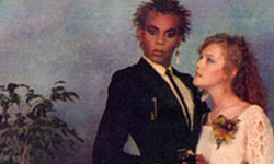 你願意穿上這樣的禮服嗎？八零年代畢業舞會照片 惡搞、影集、禮服、畢業舞會、高跟鞋、小禮服