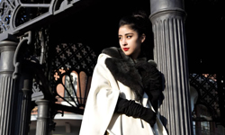 冷色調謬思  花苞頭部落客Denni Elias 時尚、單品、流行、墨西哥、黎巴嫩